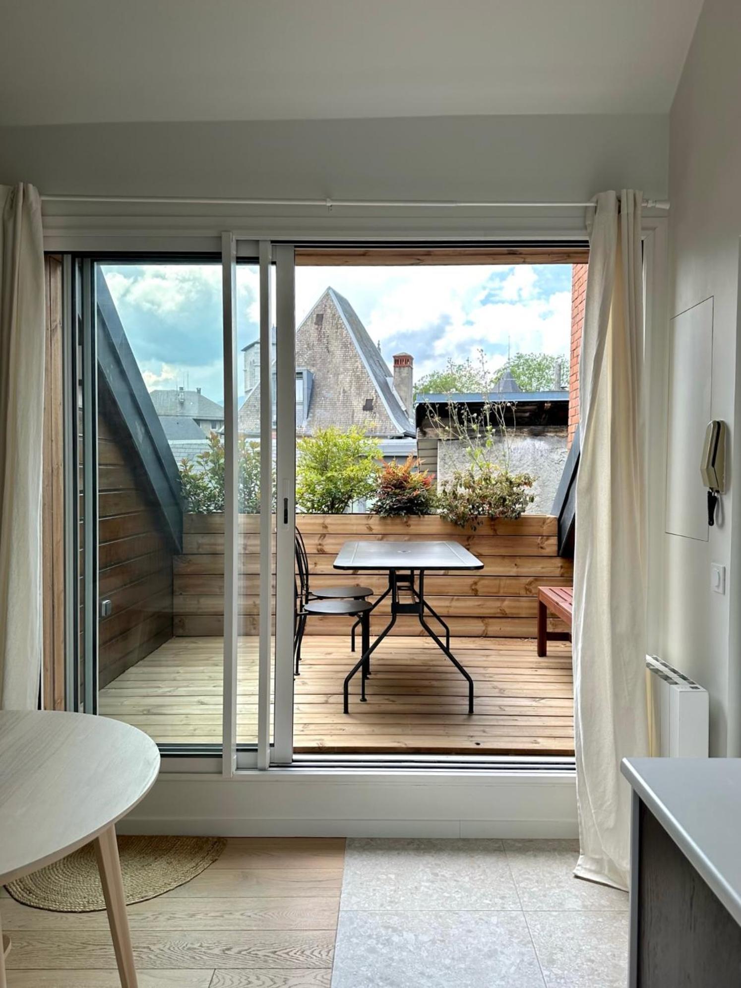 Ecrin De Calme Avec Terrasse Διαμέρισμα Σαμπερί Εξωτερικό φωτογραφία